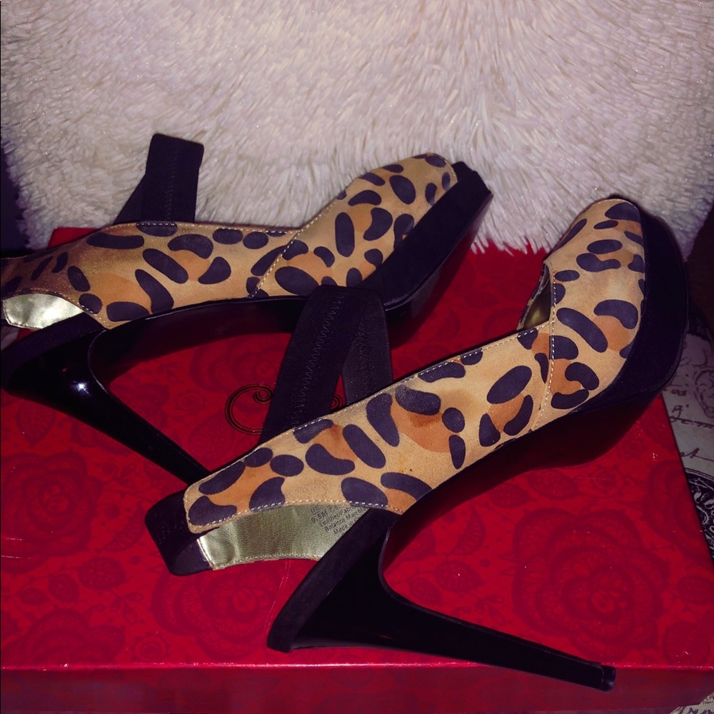 Leopard Print Heels - Picture 2 of 5